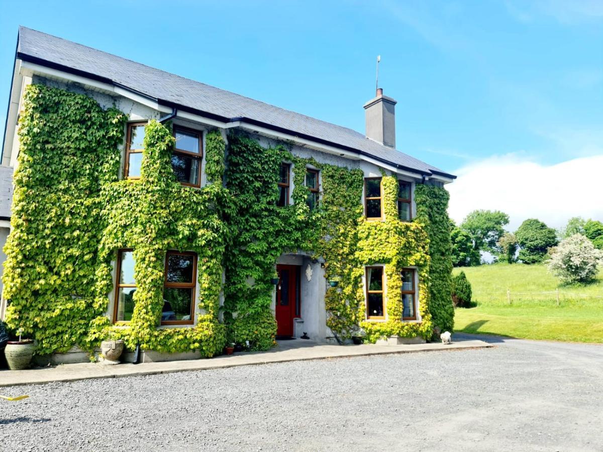 The Garden Gates Guest Accommodation Castlebar Eksteriør bilde